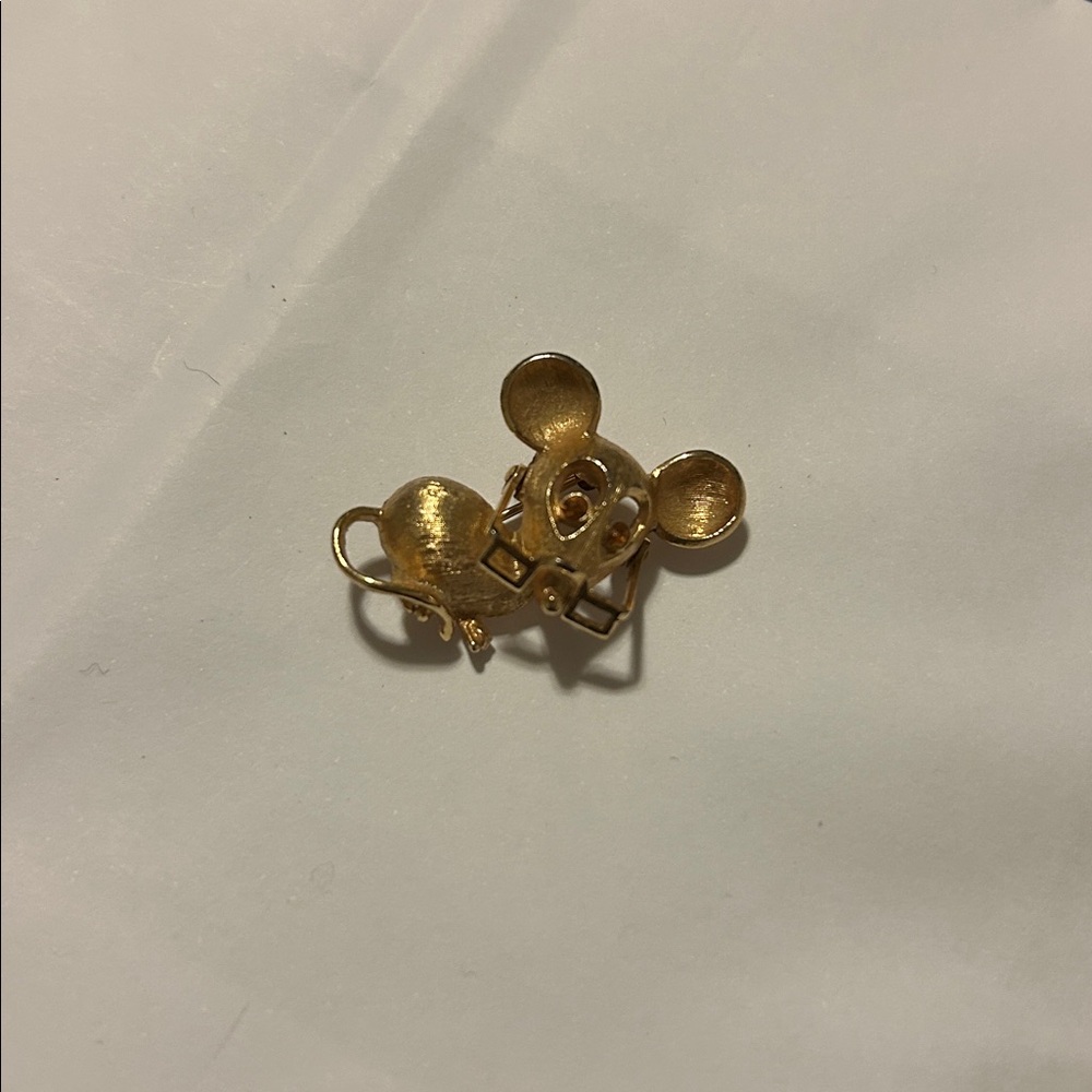 AVON Mouse Pin / Brooch - Picture 2 of 3